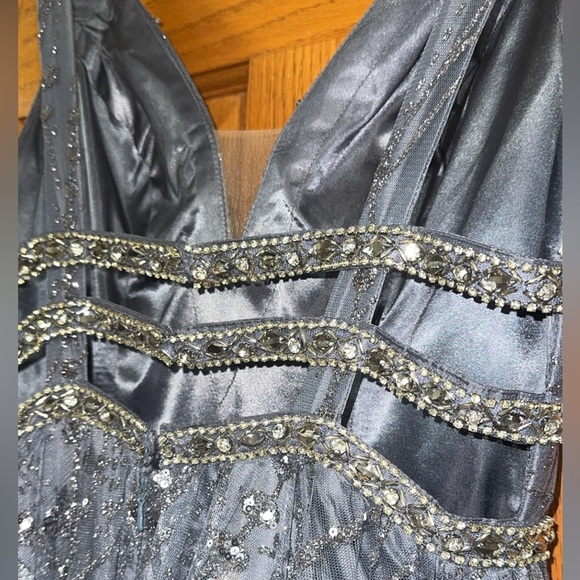 Women’s Formal Dress Size Small Aspeed A-Line Silver Beaded    Prom Gown NEW - Picture 9 of 13
